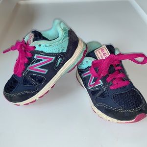 👟 New Balance Sneakers 💜 Size 5 Blue/Fuchsia